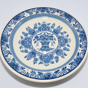 Blauw Delft Thistle 24 cm wall plate rare - curved center, hand-painted Holland ceramic plate white blue decoration vintage
