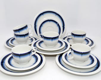 Serviço de café vintage FÜRSTENBERG com borda azul Conjunto de café Pop Art Trio de café Fürstenberg Serviço de café Space Age para 6 pessoas, porcelana branca e azul