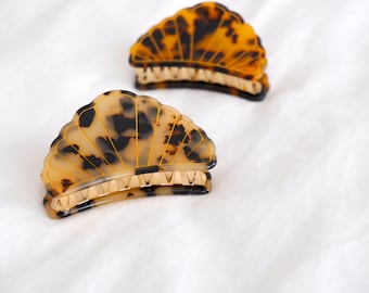 Shell hair clip , hair clip, small hair clip