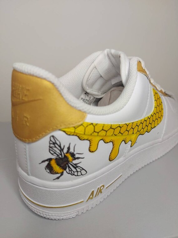 Calzado Nike Air Force 1 07 Essential Wmns (CT1989700) -