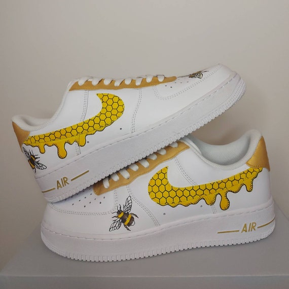 Soplar Ganar Miedo a morir Nike Air Force 1 personalizadas en amarillo con detalles de - Etsy España