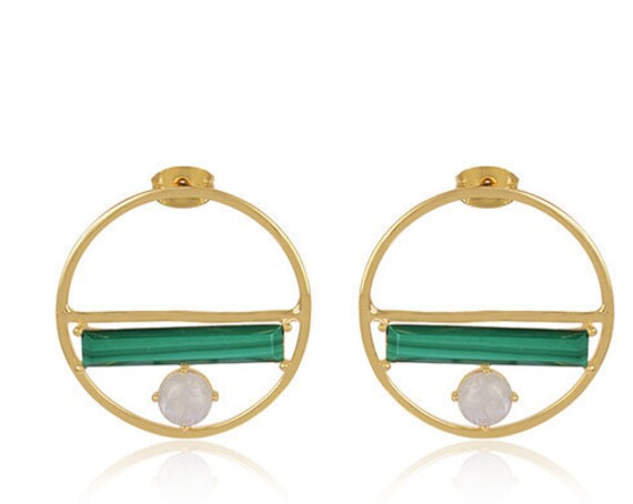 Chic and stylish golden geometric earrings green stone onyx white moon stone
