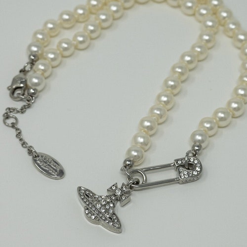 Vivienne Westwood Lucrece Pearl 