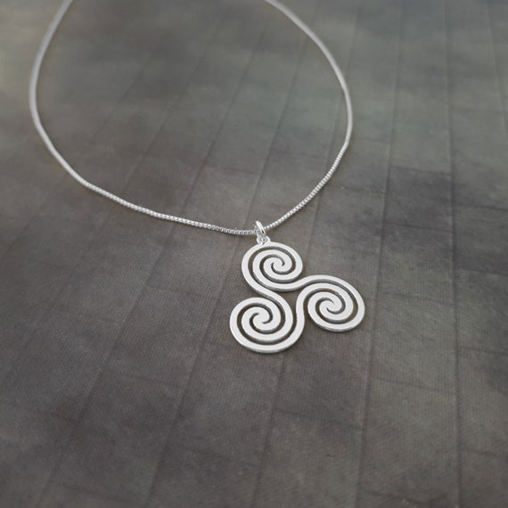 Triple Spiral Necklace, Triskele Necklace, Triskelion Necklace, Celetic Morrigan Pendant, Celetic Viking Triskelion Pendant, Celetic Jewelry