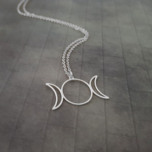 Dreifache Mond Halskette, Onyx Halskette, Hekate Anhänger, Dreifache Göttin Halskette, Dreifach Mond Mythologie, Hekate Symbol, Alternativer Schmuck
