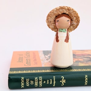 Custom Book Inspired Peg Dolls/ Book Lover Gift/ Custom Book Character/ Personalized Book Lover Present/ Book Worm Gift