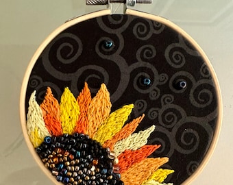 Hand embroidery “Sunflower” 4 inches. Mix media: cotton thread and glass beads.