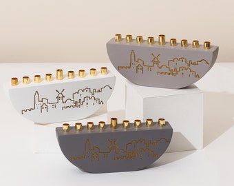 Menorá de Janucá de hormigón hecha a mano: contorno de Jerusalén, regalo judío