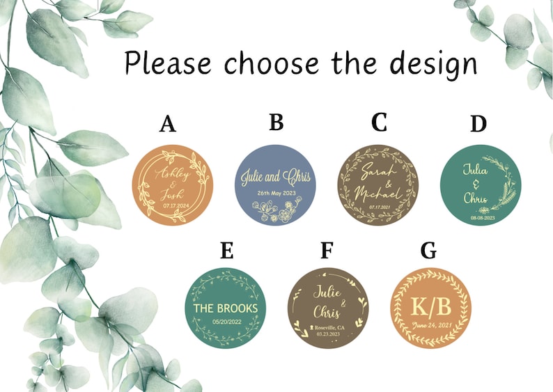 Puede incluir: Siete dise&ntilde;os diferentes de favores de boda con letras doradas y detalles florales sobre un fondo blanco. Los dise&ntilde;os incluyen nombres y fechas para una boda.