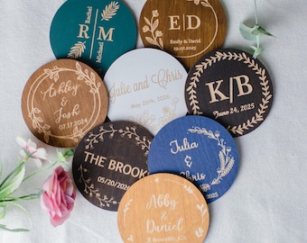 Posavasos de boda con nombres de invitados, posavasos de madera de recuerdo al por mayor, regalos de boda, tarjetas de lugar personalizadas de regalo, posavasos personalizados para boda