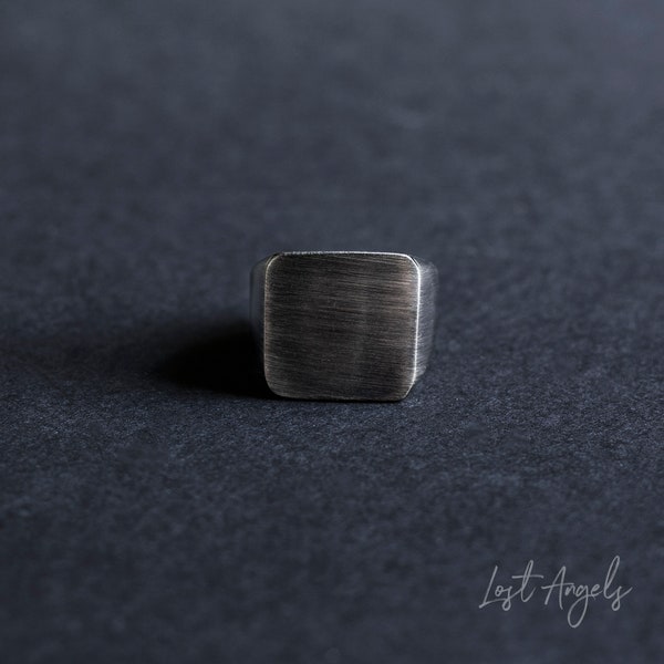 Mens Gun Metal Grain Heavy Square Signet ring