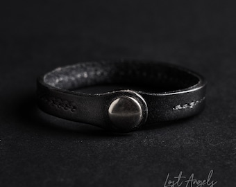 Stylish Black 100% Genuine Leather Classic Bracelet Snap clasp Stitched Detailing