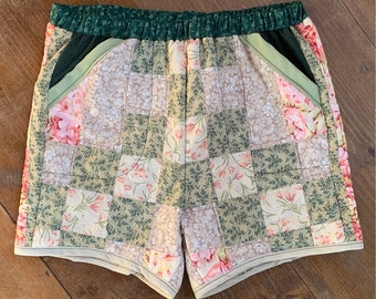 Vintage Upcycled Quilt Top Pocket Shorts Floral Cottagecore