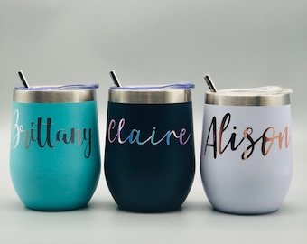 Personalisierter Edelstahl Wein tumbler 12 oz mit Namen | Bachelorette | Brautjungfern | Hochzeitsgeschenk| Benutzerdefinierter Wein tumbler mit Deckel und Stroh