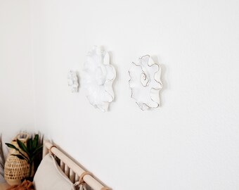 Gold Seashells nautical wall decor for bedroom - Hanging sculpture coastal decor over the bed - Modern boho seaside decor Beach or farmhouse