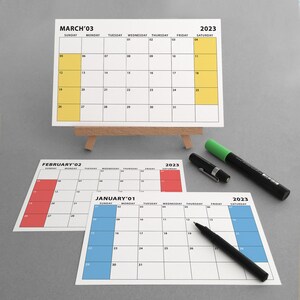 2025 Hölzern Staffelei Tischkalender, Monatlicher Planerkalender, Kalender Boho Farben Postkartenkarte mit personalisierten Namen Montag und Sonntag Start