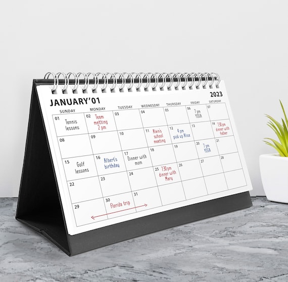 Calendrier De Bureau 2026 Avec Base En Bois Et Blocs-notes Mensuels En Forme De Vase - Design Créatif