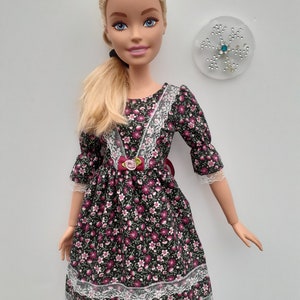 Tenue Pour Poupée Barbie - Référence 2528, Convient Aussi Pour Ken, Occasion