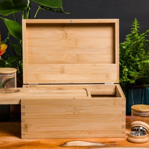 Personalised Custom Rolling Stash Box Kit, Real Wood Engraving, breathing Skull, Smoke Box Gift Set, Matching Grinder, Tray, And Jar image 2