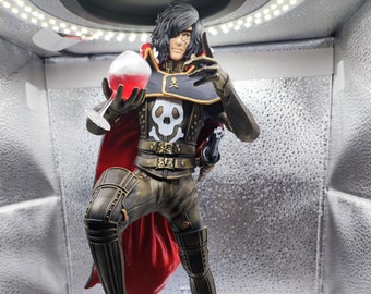 Figurine articulée Capitaine Harlock, le toast après la victoire