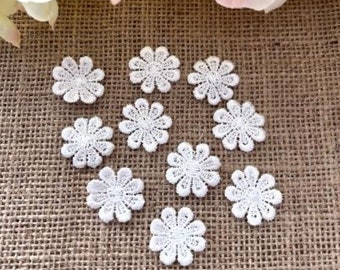 White Daisy Embroidered Appliqués: Sew-On Floral Patches (10 pc)