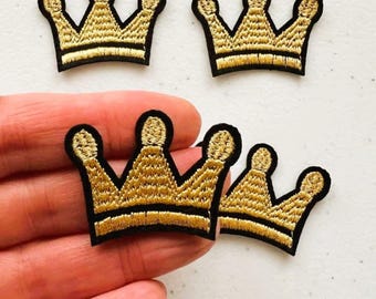 Gold Crown Iron-on Patch: Embroidered Applique (4.5cm x 3cm)