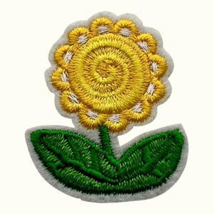 Sunflower Iron-On Patch, Flower Appliqués, Mini Flower Motif