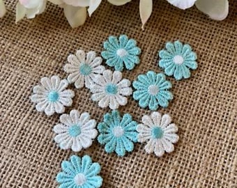 10 x Daisy Flowers, Sew-on embroidered patch, Blue & White Daisy Appliqués