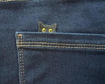 Bügelbild Schwarze guckende Katze: Miniatur Stoff Applikation (2 cm x 1.5 cm)