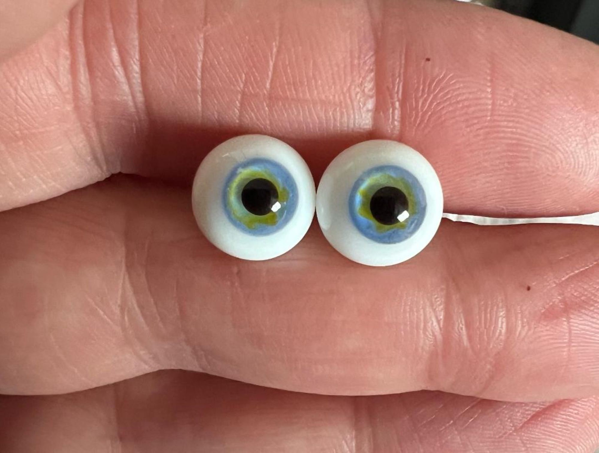 10mm Round Glass Doll Eyes: Blue/Green Craft Eyes
