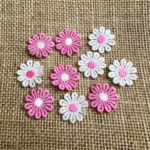 10 x Pink & White Daisy Flowers, Sew-on embroidered patch, Daisy Appliqués