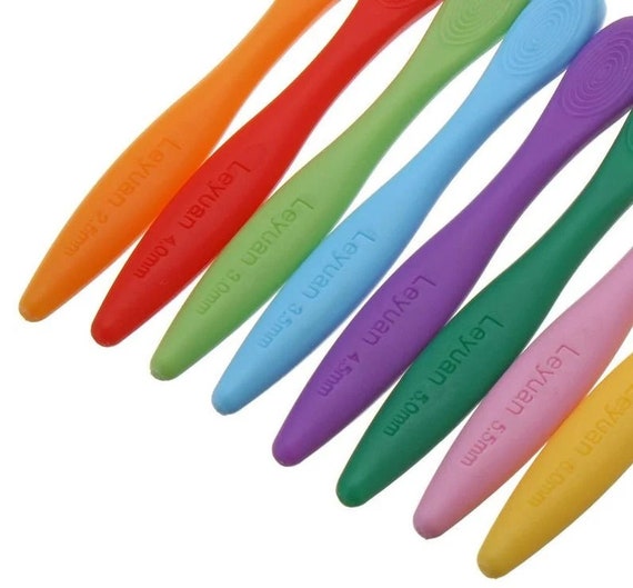 Crochet Hook Easy Grip Soft Handle, Sizes 2.5mm to 6mm 