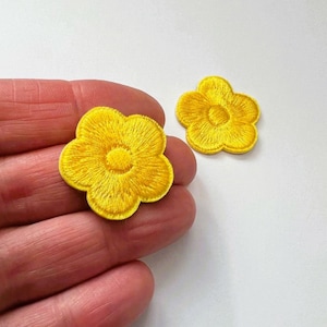 Yellow Flower Iron On Patches: Floral Applique (2.2cm, 2pc)