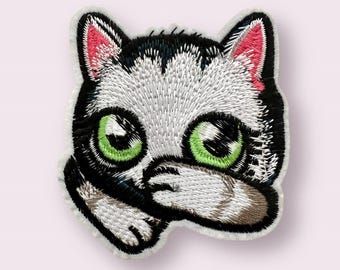 Peeking Cat Embroidered Iron-on Patch: DIY Applique