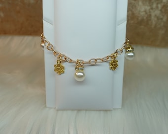 Gold Flower Pearl Charm Bracelet, Gold Floral Charm Bracelet, Elegant Charm Bracelet, Gold White Flower Pearl Charm Bracelet, Charm Bracelet