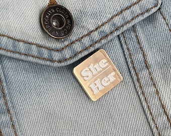 She/Her Pronoun Lapel Pin: Polished Gold Enamel