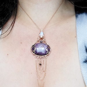 スタールビー、ムーンストーン、ブラックオパールのローズゴールドペンダント