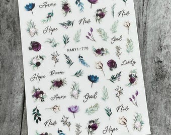 Pegatinas de uñas con flores moradas y azules: Rosas florales de verano, camelias, claveles, hibiscos, amapolas y algodón.