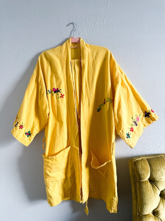 Vintage 70s Mexican Embroidered Kimono Style -Medi