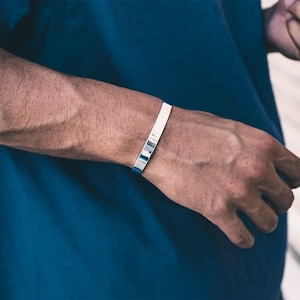 Nordischer Wikinger Armreif | Silber Armbänder für Männer | Bestes Geschenk zum Valentinstag | Mythologie Runen | Herren Silber Armband