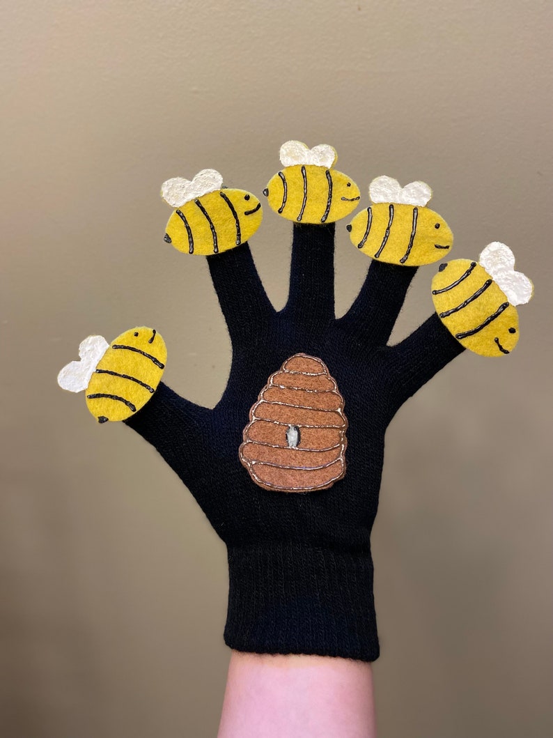 Story Glove Felt Set //Felt Board Story //Felt Set // Circle Time // Preschool Stories image 9