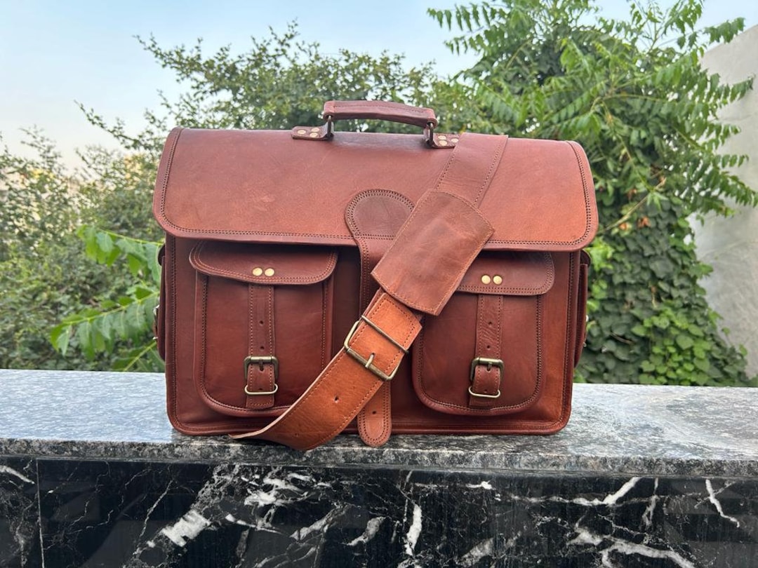 Vintage Handmade Leather Travel Messenger Office Crossbody Bag Laptop  Briefcase Computer College Satchel Bag for Men and Women