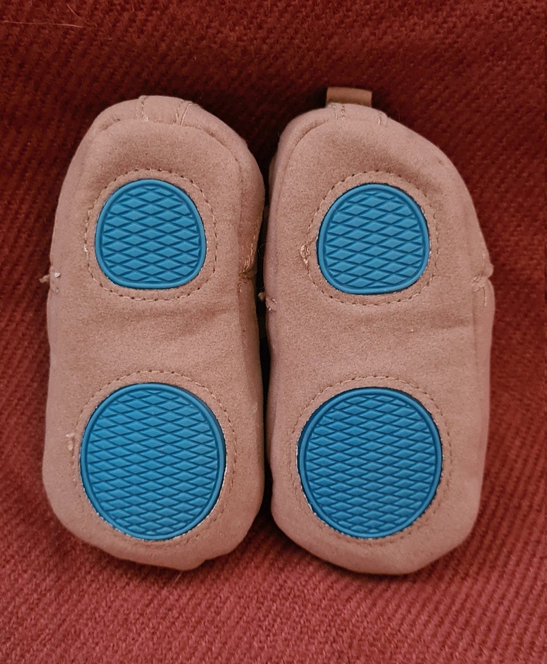 Unisex Baby Bootie/Shoe, Super soft, infant, toddler, Walker Baby Shoes, baby Slippers, baby boys girls shoes. Soft grip sole. Pram shoes image 4