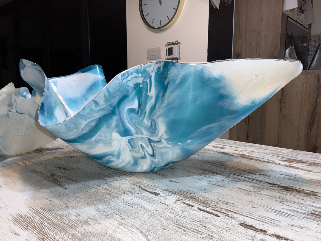 Set of 4 Handmade Resin Ice Bucket and Candle Holders White Ice Culpture Bowls , White, Blues