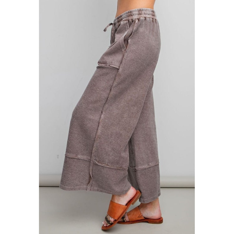 Easel Let's Chill Comfy Wide Leg Pants in Espresso EB40797 Bild 3