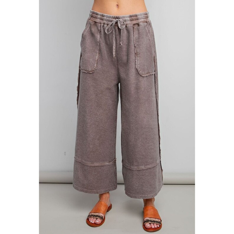 Easel Let's Chill Comfy Wide Leg Pants in Espresso EB40797 Bild 2