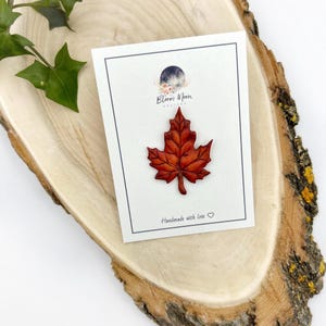 Rote Ahornblatt Anstecknadel - Handgefertigtes Kanada Souvenir, Naturinspiriertes Kanada Geschenk, Polymer Clay Brosche