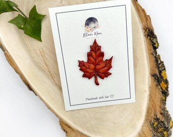 Earthy Red Maple Leaf Lapel Pin – Handmade Canadian Souvenir, Nature-Inspired Canada Gift, Polymer Clay Brooch