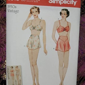 Retro Brassiere And Panties Sewing Pattern: Simplicity 8510