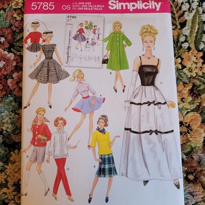 Vintage 1965 Simplicity Sewing Pattern #6208 Teen Fashion